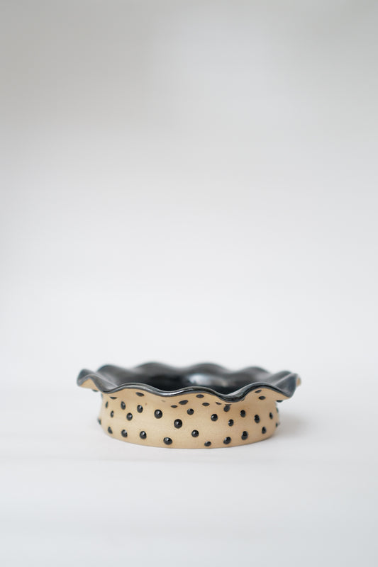 Monochrome Wave Ashtray